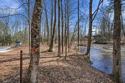 5 Torrey St, Easthampton, MA 01027 - Photo 3