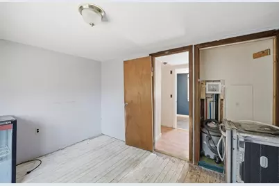 5 Torrey St, Easthampton, MA 01027 - Photo 11