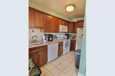 25 Garrison Rd #1R, Brookline, MA 02445 - Photo 1