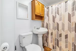 116 Weare St, Lawrence, MA 01843 - Photo 15