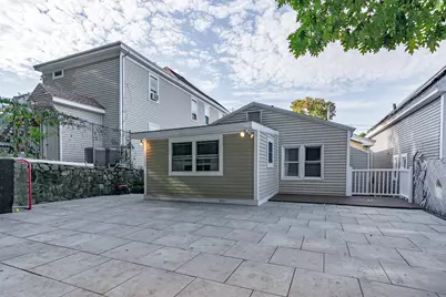 116 Weare St, Lawrence, MA 01843 - Photo 25