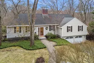 25 Apple Hill Ln, Lynnfield, MA 01940 - Photo 3