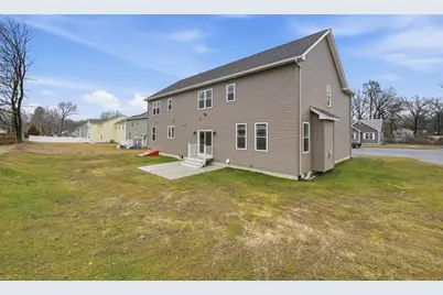 110 Crystal Brook Drive, Springfield, MA 01118 - Photo 3