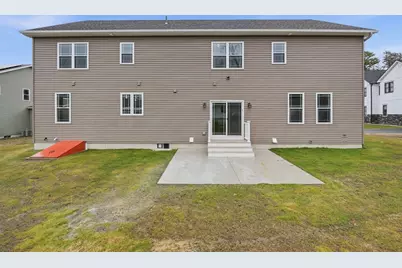 110 Crystal Brook Drive, Springfield, MA 01118 - Photo 5