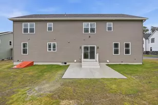 110 Crystal Brook Dr, Springfield, MA 01118 - Photo 5