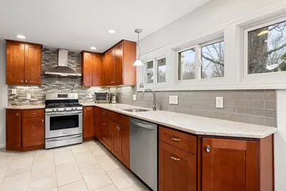 51 Winslow Rd, Reading, MA 01867 - Photo 9