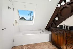 143 Burrill St, Swampscott, MA 01907 - Photo 13