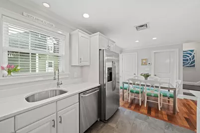 580 Quarry St #13, Quincy, MA 02169 - Photo 5