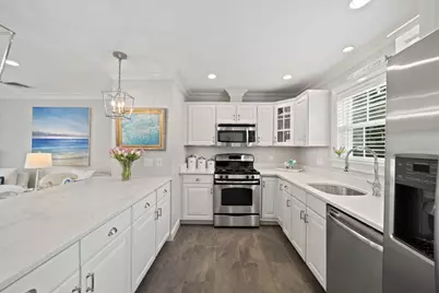 580 Quarry St #13, Quincy, MA 02169 - Photo 3