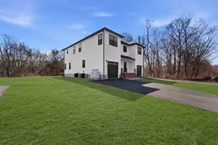 142 Fisher St, Attleboro, MA 02703 - Photo 3