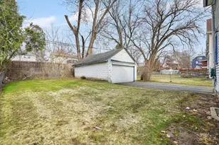 35-37 Narragansett St, Springfield, MA 01107 - Photo 3