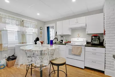 35-37 Narragansett St, Springfield, MA 01107 - Photo 11