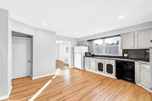 26 Tapley Ave, Revere, MA 02151 - Photo 7