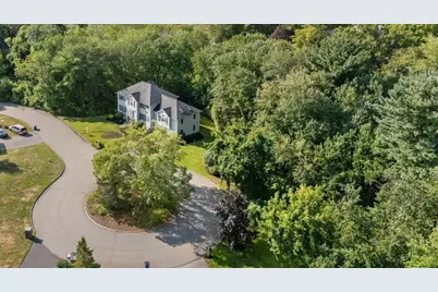 4 Green Meadow Dr, Lynnfield, MA 01940 - Photo 5