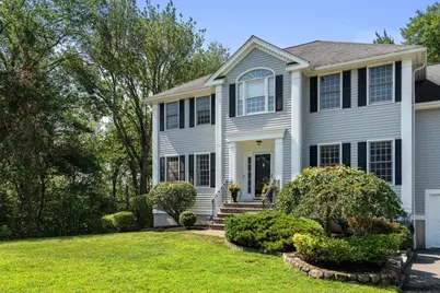 4 Green Meadow Dr, Lynnfield, MA 01940 - Photo 3