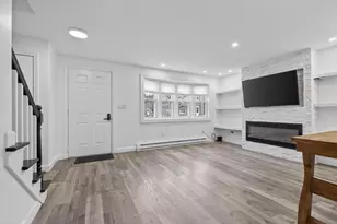 15 Cedar Square, Millis, MA 02054 - Photo 5