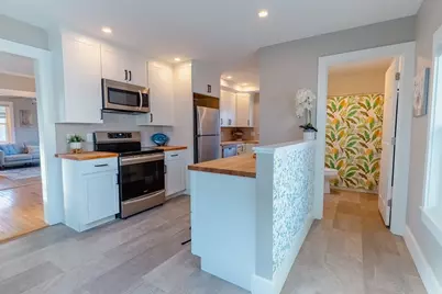 20 Lincoln Ct, Amesbury, MA 01913 - Photo 1