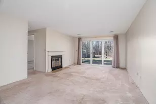 303 Ridgefield Cir, Clinton, MA 01510 - Photo 7