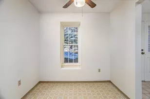 303 Ridgefield Cir, Clinton, MA 01510 - Photo 5