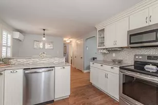 24 Crestwood Cir, Norwood, MA 02062 - Photo 5