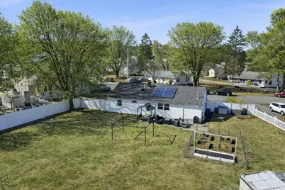 34 Beaconsfield St, Lawrence, MA 01843 - Photo 25