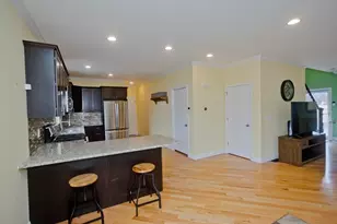 48 Mountain Ave, West Springfield, MA 01089 - Photo 13