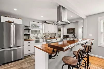 82 Canton, Stoughton, MA 02072 - Photo 3