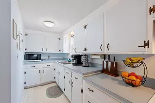 3 S Oxford Rd, Millbury, MA 01527 - Photo 9