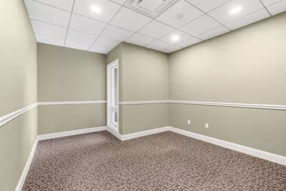 103 Stiles Rd, Salem, NH 03079 - Photo 7