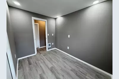 31 Mobile Home Way, Springfield, MA 01119 - Photo 13