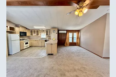 141 Edbert St, Chicopee, MA 01020 - Photo 3