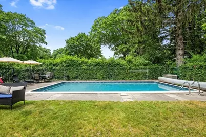 19 Armstrong Dr, Westborough, MA 01581 - Photo 3