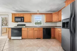 12 Horton Ln, Billerica, MA 01821 - Photo 9