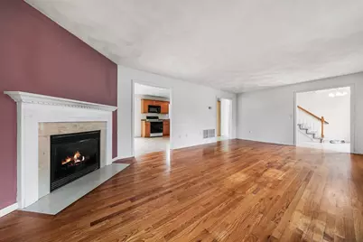 12 Horton Ln, Billerica, MA 01821 - Photo 3