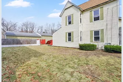 64 Berkshire Ave, Springfield, MA 01109 - Photo 3