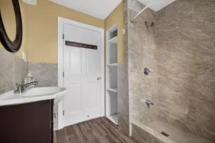 3 Hawthorne St, Malden, MA 02148 - Photo 15