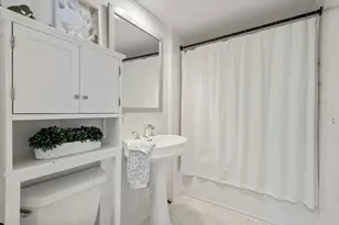 14 Mallet St, Boston, MA 02124 - Photo 19