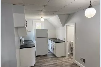 21 Essex Street #5, Saugus, MA 01906 - Photo 3