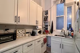 83 W Cedar St, Boston, MA 02114 - Photo 3