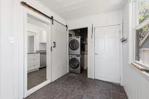 15 Waverly Ave, Everett, MA 02149 - Photo 9