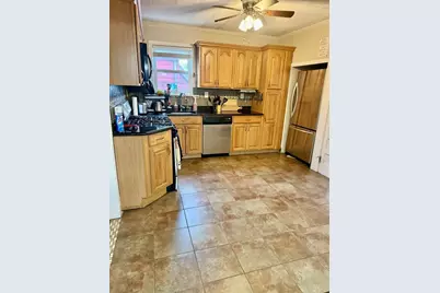 15 Waverly Ave, Everett, MA 02149 - Photo 7