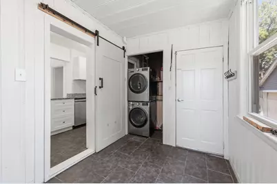 15 Waverly Ave, Everett, MA 02149 - Photo 9