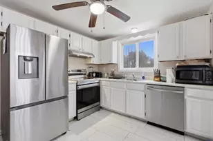 7 Webster St, Douglas, MA 01516 - Photo 7