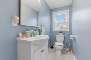 7 Webster St, Douglas, MA 01516 - Photo 13