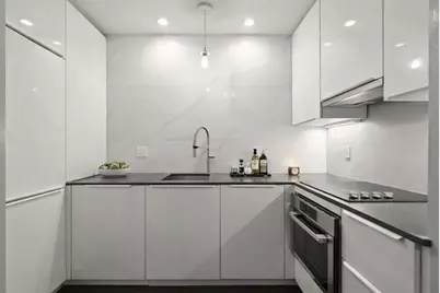 1407 Beacon St #4, Brookline, MA 02446 - Photo 5