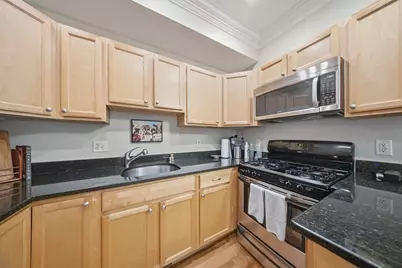 301-303 Bolton St #1, Boston, MA 02127 - Photo 9