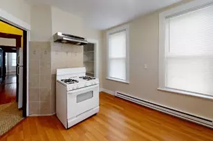 33 Bellingham St, Chelsea, MA 02150 - Photo 13