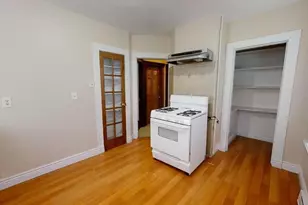 33 Bellingham St, Chelsea, MA 02150 - Photo 3