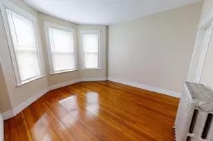 33 Bellingham St, Chelsea, MA 02150 - Photo 7