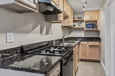 64 Commonwealth #G1, Boston, MA 02116 - Photo 9